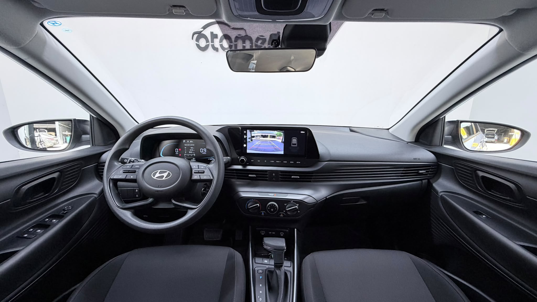 HYUNDAI BAYON 8